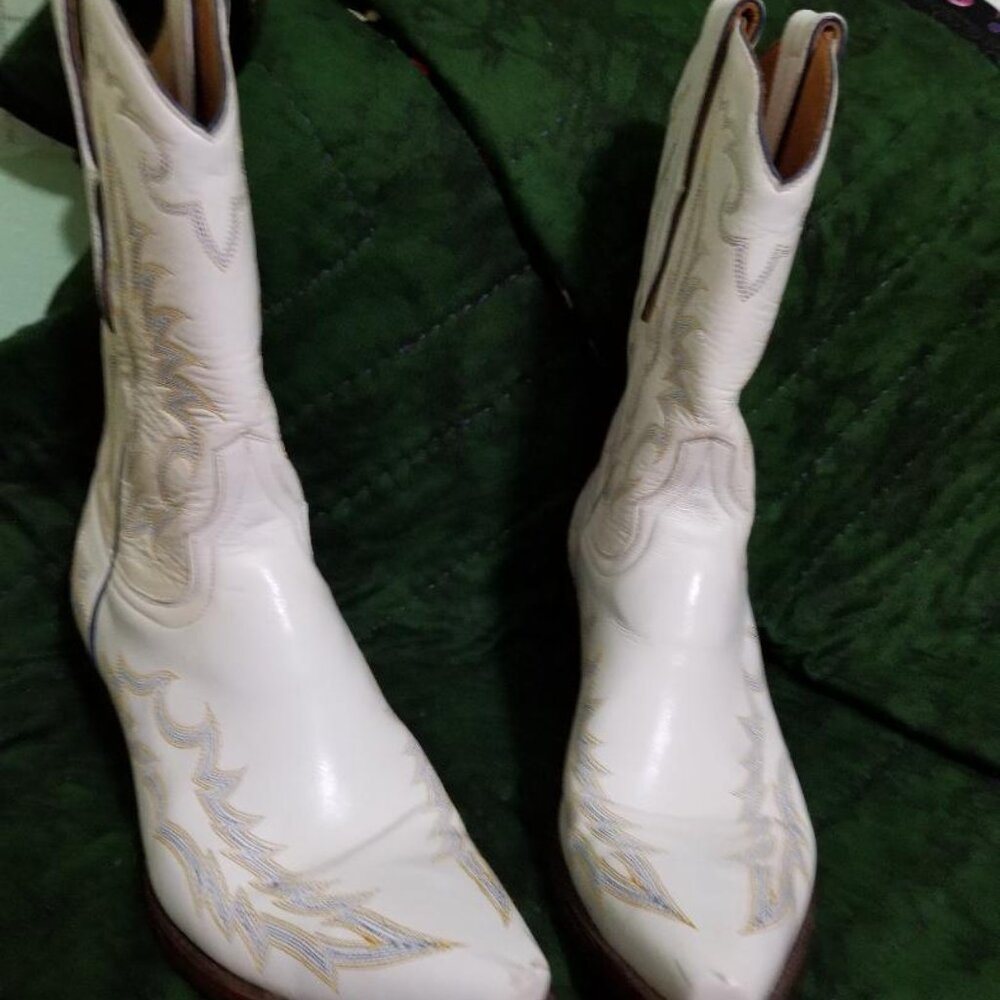 Old Gringo white leather rainbow stitched western/cowboy/cowgirl boots 7.5 b